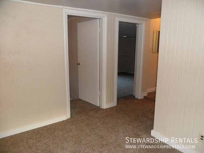 Building Photo - 48172 Lauren Dr