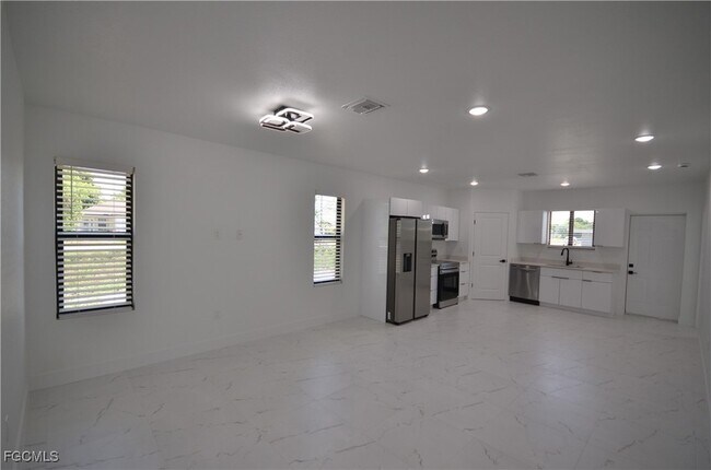 Building Photo - 2188 Barker Blvd