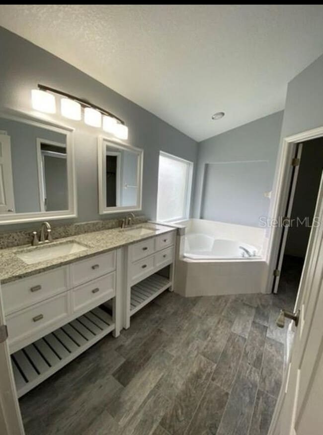 Building Photo - 8441 Secret Key Cove