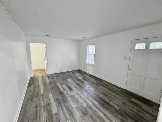 Building Photo - 845 Gracewood St