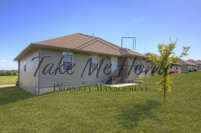 Building Photo - The Home You’ve Been Waiting For- 4 Bedrooms, 3-Car Garage, Great Location