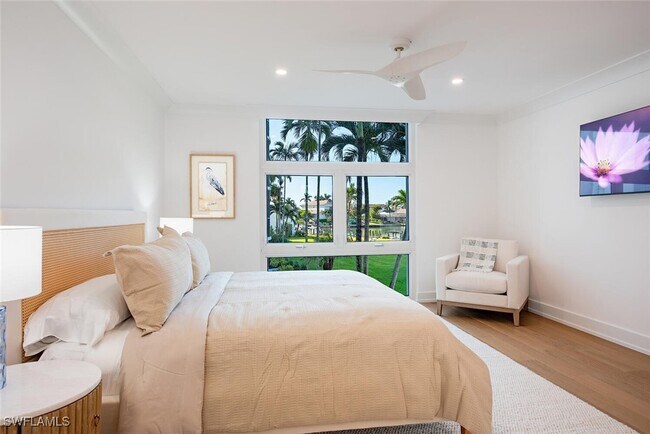 Building Photo - 400 Park Shore Dr