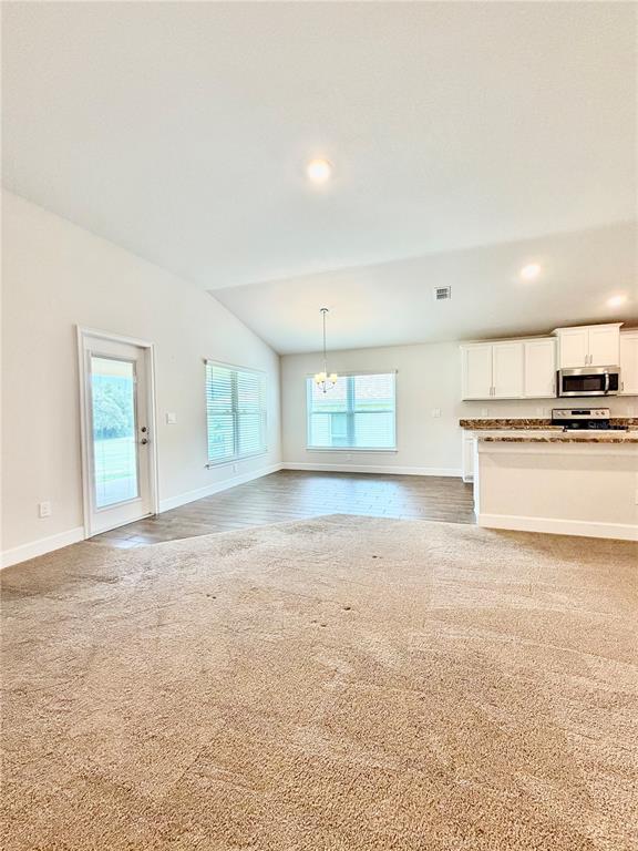 Building Photo - 633 W Rexford Dr