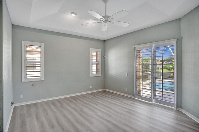 Building Photo - 5977 NW 73rd Ct