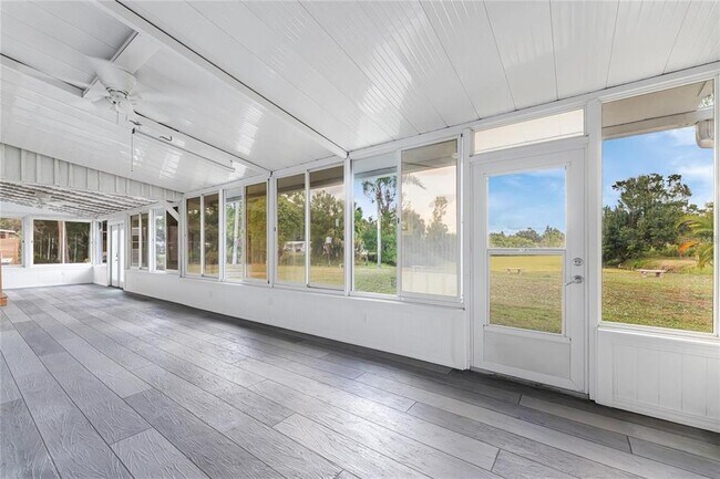 Building Photo - 11916 SW Newman Terrace