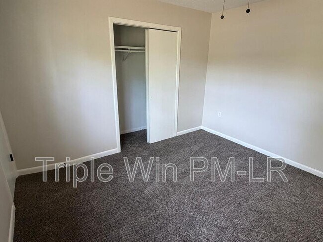 Building Photo - 17512 Bradshaw Rd