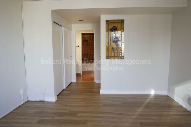 Building Photo - 2125 1st Ave