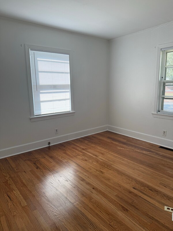 Building Photo - 1105 Sycamore Rd