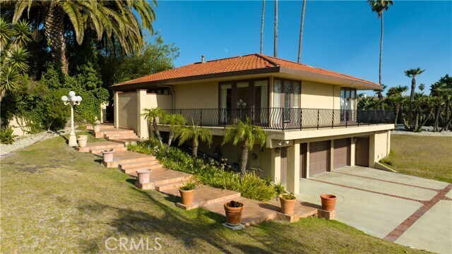 Building Photo - 984 La Cresta Pl