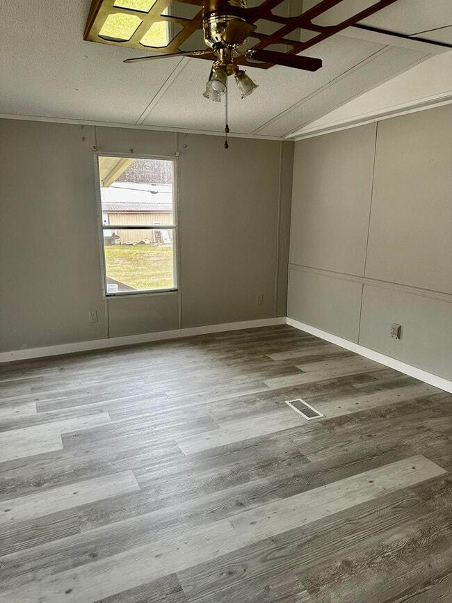 Building Photo - 4617 US-60