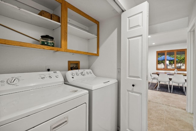 Building Photo - 47765 Tulip Pl