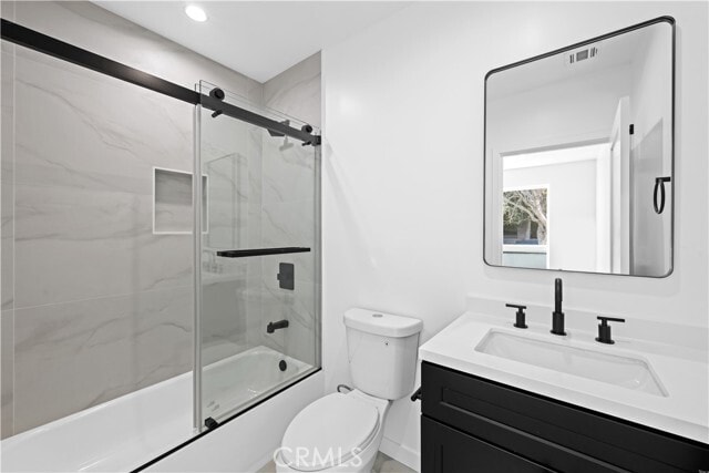 Building Photo - 1340 N Kingsley Dr