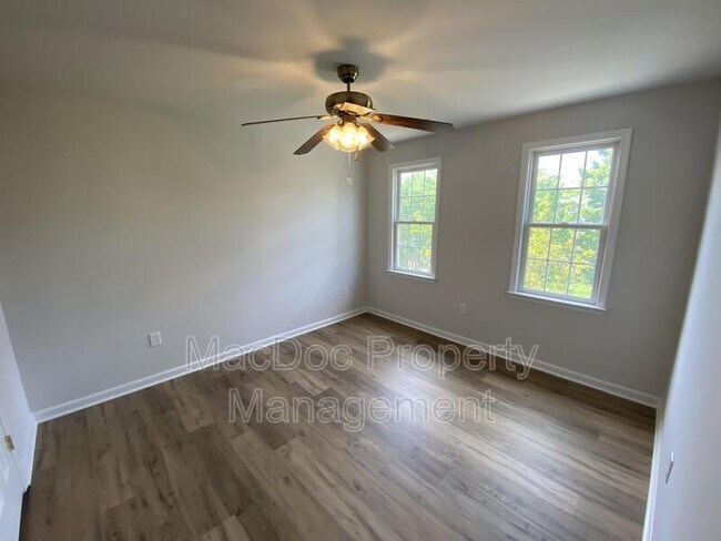 Building Photo - 7218 John Taylor Mews