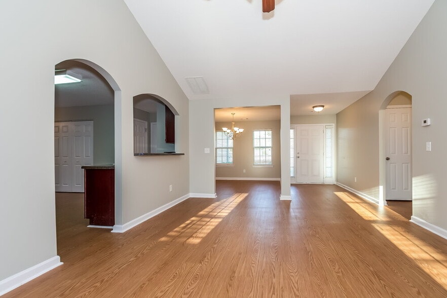 Building Photo - 656 Penstock Path