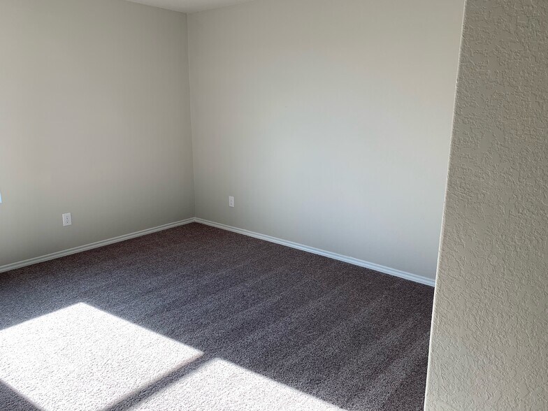 Building Photo - 4818 Republic View