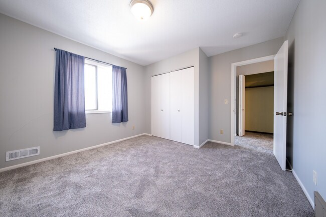 Building Photo - 7677 Whitney Dr