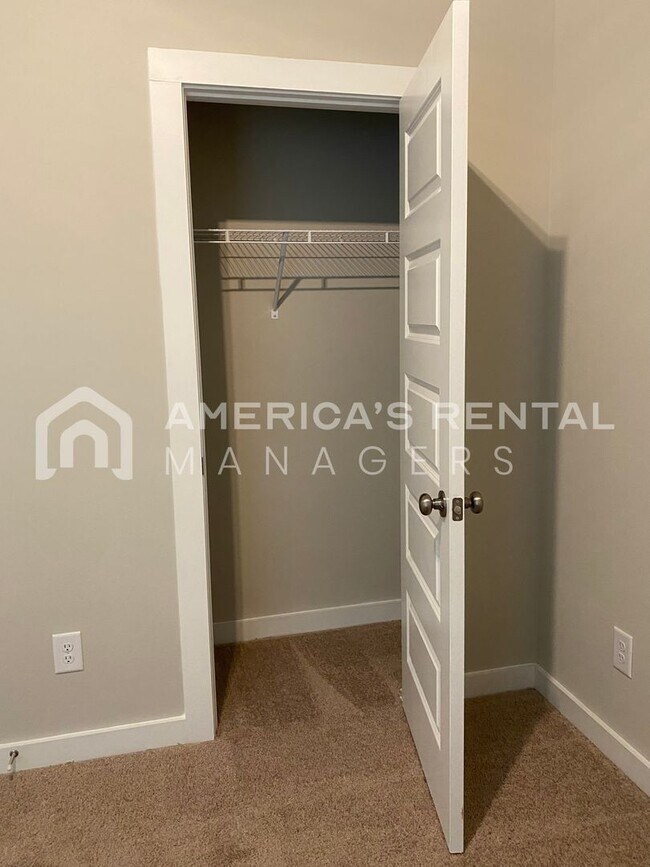 Building Photo - Home for Rent in Thorsby! Available NOW!!