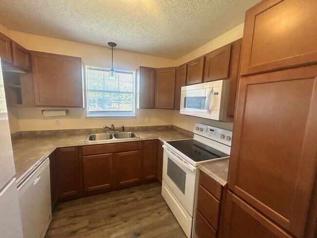 Building Photo - 712 Michigan Ave