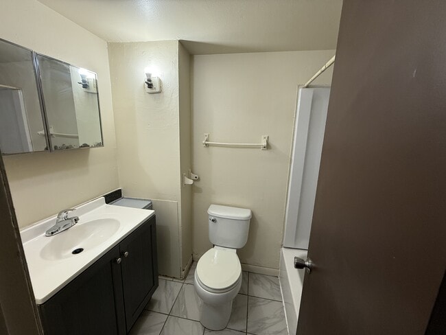 Building Photo - 9010 N 95th St