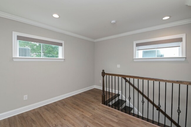 Building Photo - 2 Bedroom, 2.5 Bath Townhouse in the Growi...