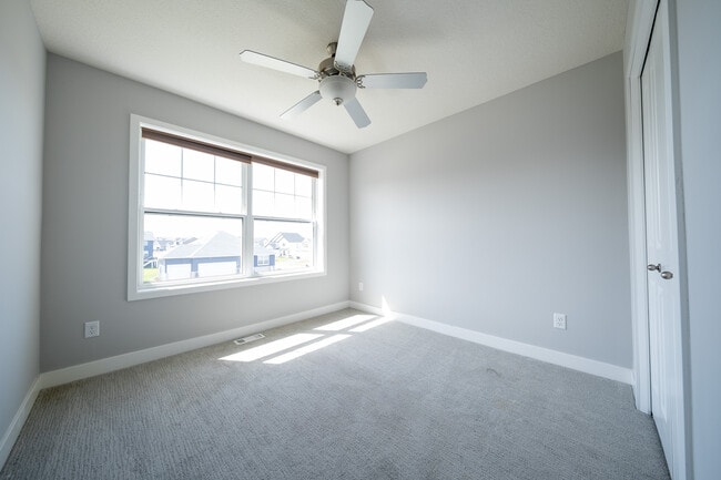 Building Photo - 14306 Acer Ave