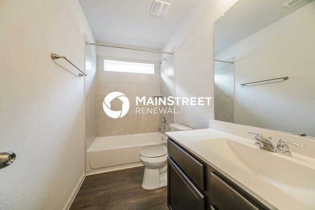 Building Photo - 4 Bedroom Pet-Friendly Home in HUMBLE, TX with Main Street Renewal