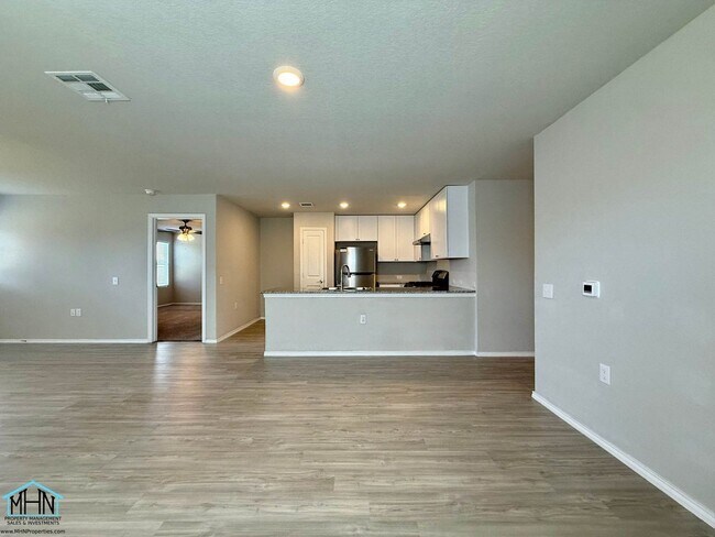 Building Photo - 6610 Hibiscus Falls