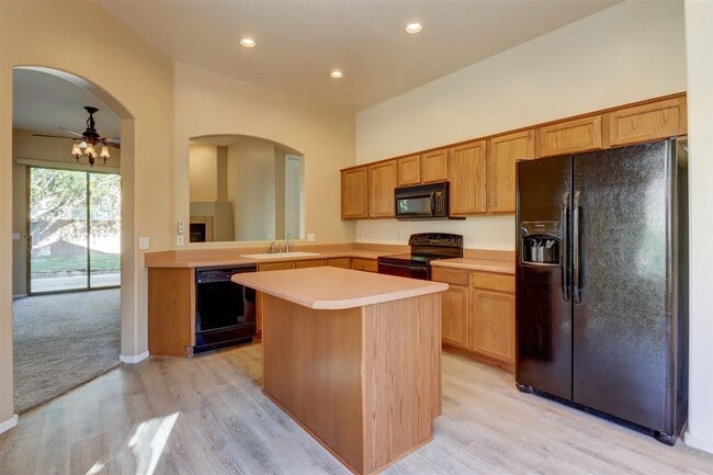 Building Photo - 3 bed, 2 bath Granville Home for Rent!