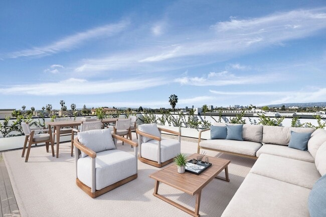 Primary Photo - Gramercy Terrace