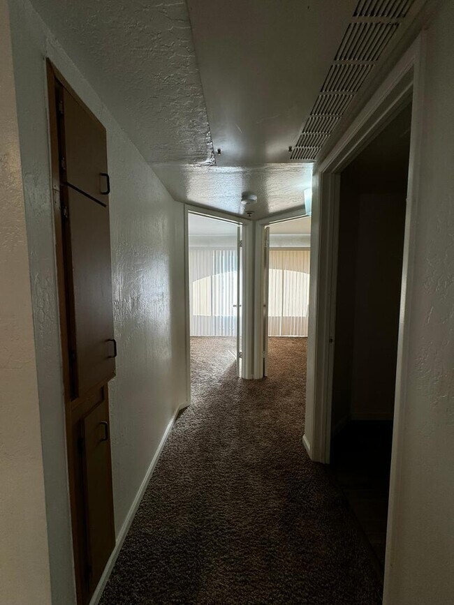 Building Photo - 12221 W Bell Rd