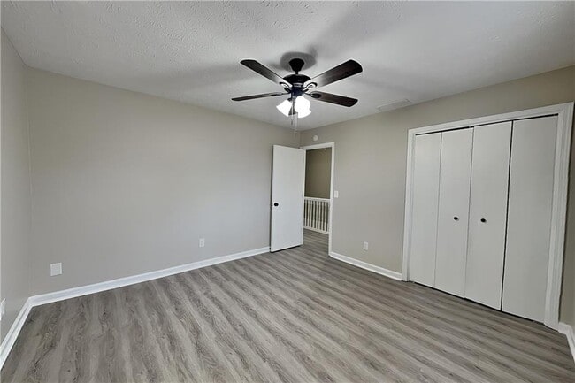 Building Photo - 385 Roswell Farms Rd