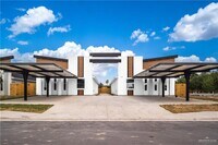 Building Photo - 700 N Alexandrite Ave