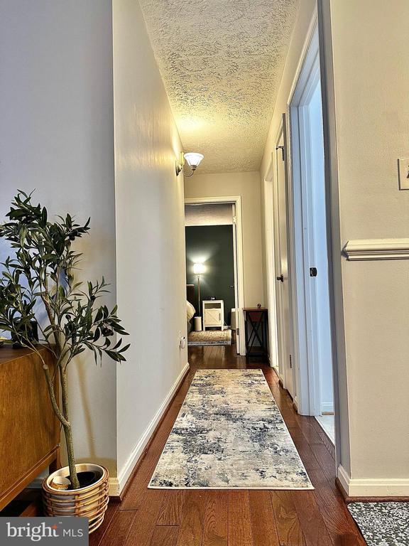 Building Photo - 7678 Willow Point Dr