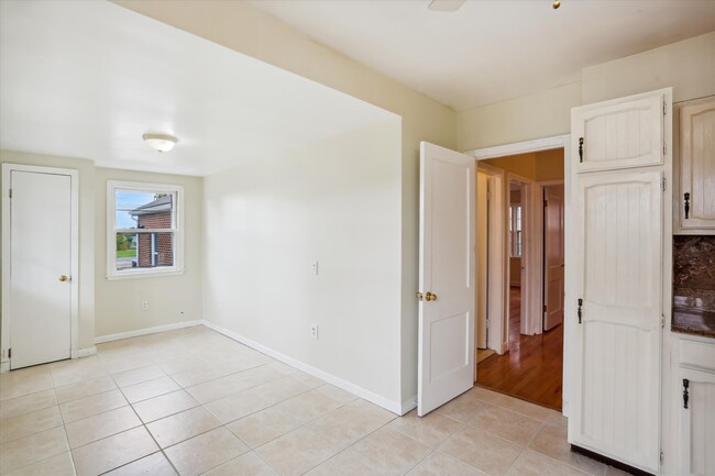 Extra storage - 14 Mount Olivet Blvd