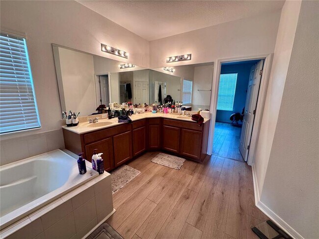 Building Photo - 2691 Cypress Tree Trail