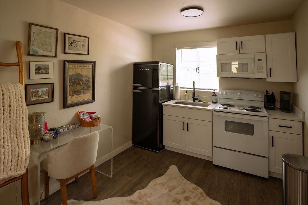 Building Photo - 112 E 16th St