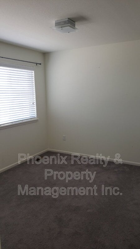 Building Photo - 337 Stone Creek Dr