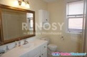Building Photo - Very Nice 2BD/1BA Condo In St Paul! Summit Ave!