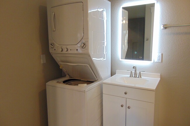 Building Photo - 11803 Sonata Dr