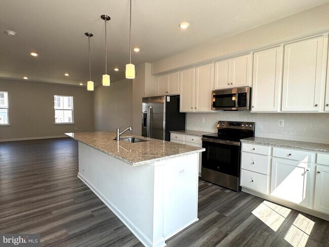 Building Photo - 12 BROOKFIELD Mews