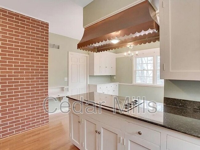 Building Photo - 8200 E Tipperary St