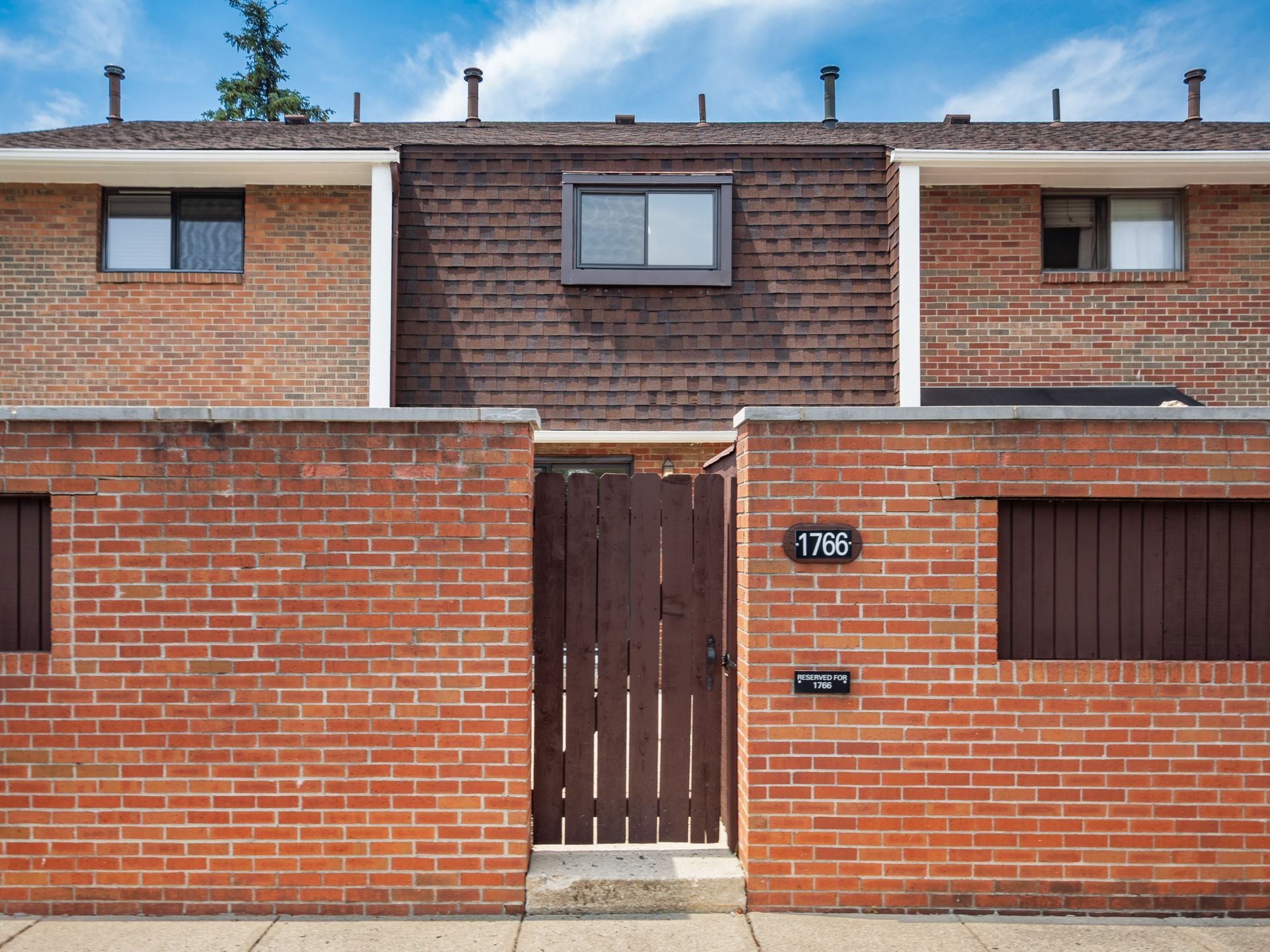 Building Photo - 1766 Willoway Cir S