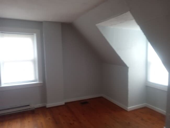 Building Photo - 707 Rothesay Rd