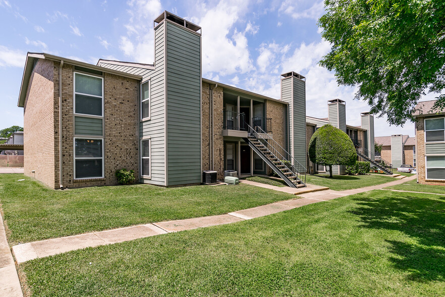 Building Photo - Coronado North Apartments