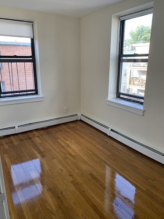 Building Photo - 9 Victory Rd