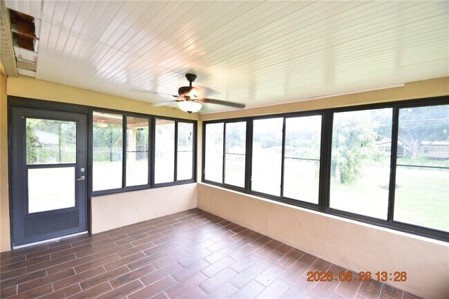 Building Photo - 12106 Waterview Dr