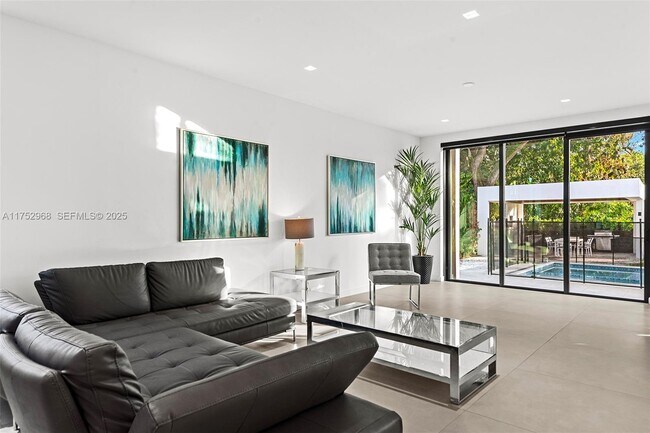 Building Photo - 2572 NE 182nd Terrace