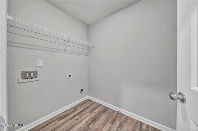Building Photo - 116 Poplar Pass