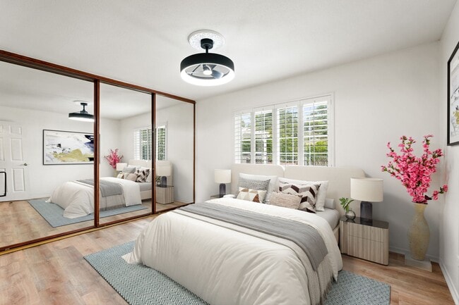 Building Photo - 27480 Cherry Creek Dr