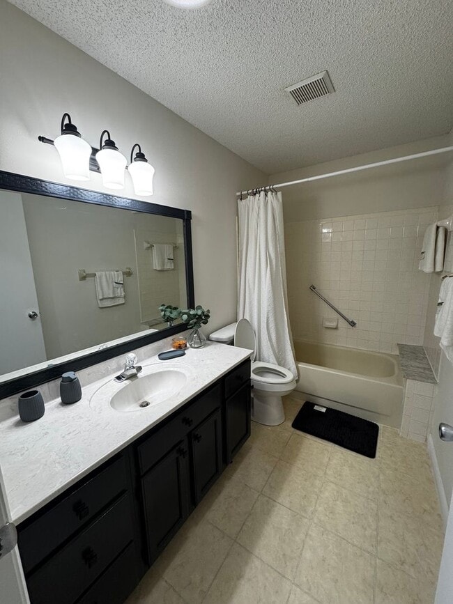 Building Photo - Active 55+ Living in On Top of the World – 2BR/2BA Villa with Resort-Style Amenities!